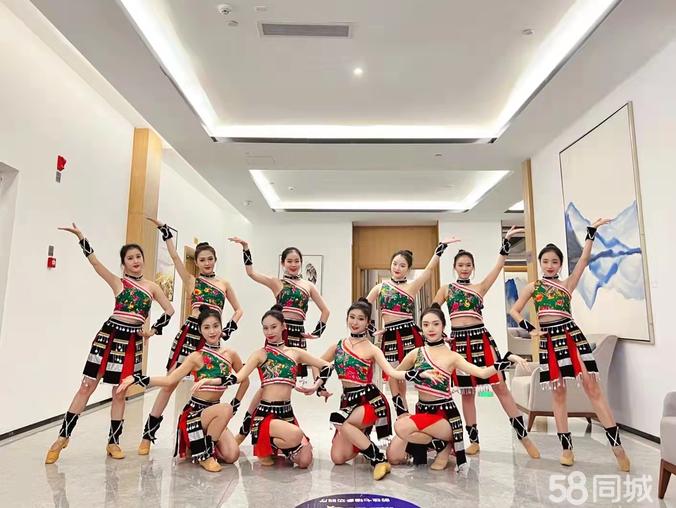 本地演藝團(tuán) 一站式專業(yè)慶典演繹服務(wù)，點亮您的每一個重要時刻